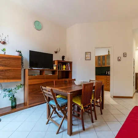 Cozy Apartment In Trastevere-2
